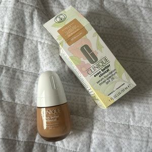 Clinique Even Better Clinical Serum Foundation SPF 25 in CN58 Honey